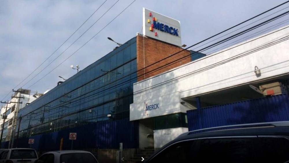 5-megapixel Arecont Vision cameras monitor Merck in Mexico City