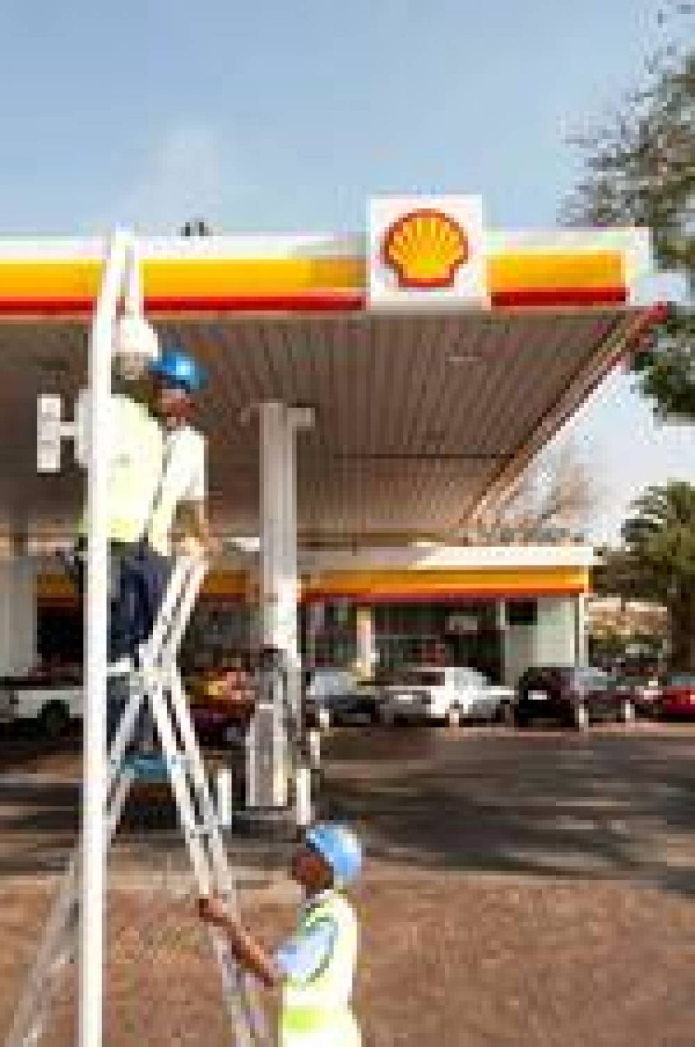 Megapixel Cameras Provide Panoramic Coverage at Shell Petrol Station